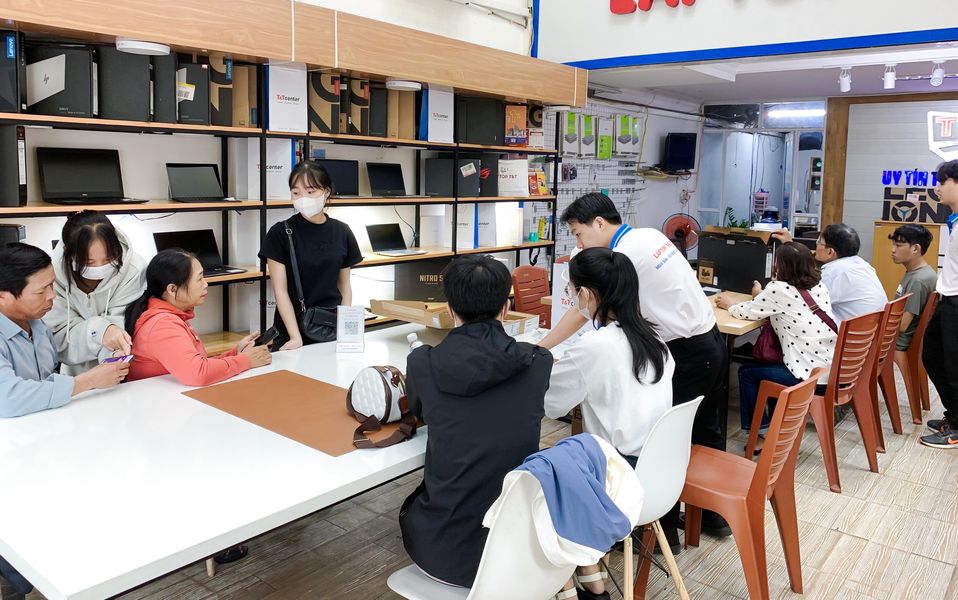 Mua Dell Inspiron 3535 | Ryzen 7 - 7730U chính hãng, giá tốt tại T&T Center