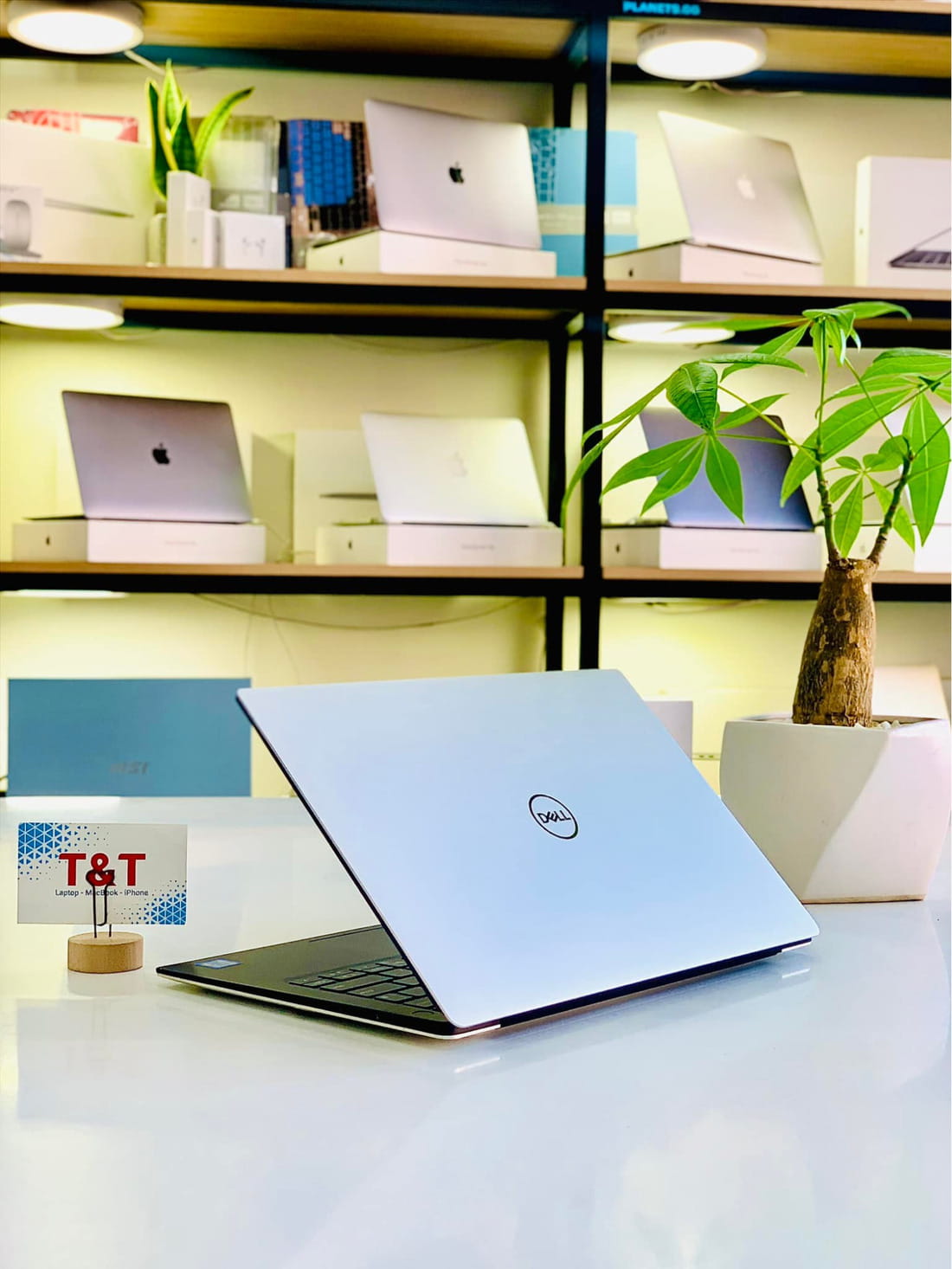 Vì sao nên mua Laptop Dell XPS 15 9570?