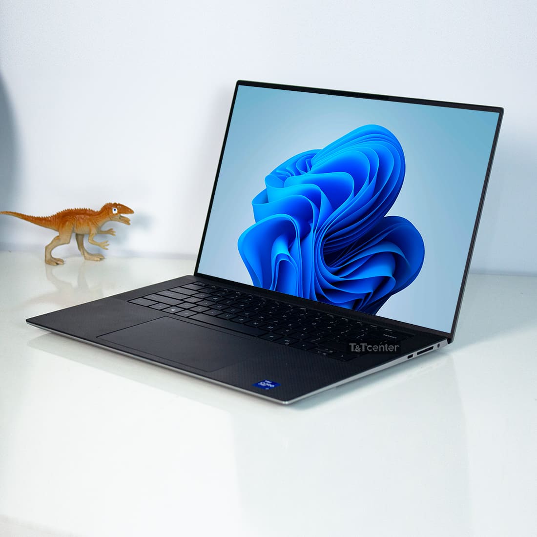Vì sao nên mua Laptop Dell Precision 5560?