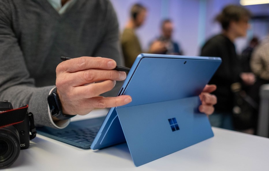Tại sao nên mua Surface Pro 9 Core i5?