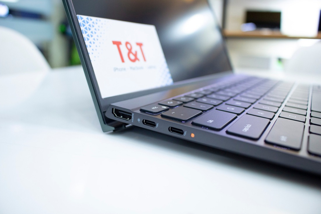 Cổng kết nối phong phú và hệ thống tản nhiệt yên tĩnh