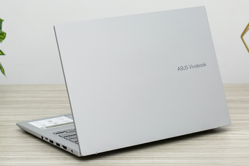 Ngoại hình thu hút mọi ánh nhìn