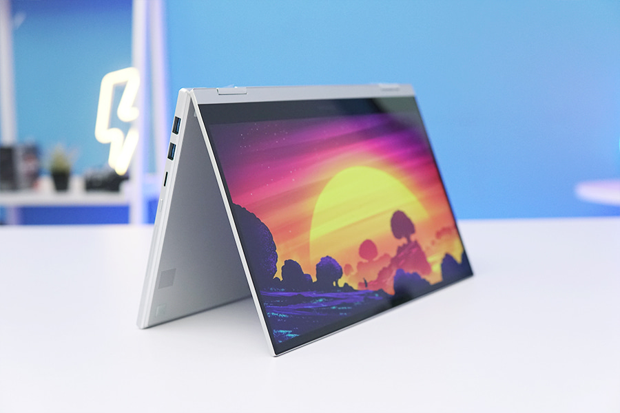 Siêu nhẹ, cực bền và có thể xoay gập 360 cực kỳ linh hoạt