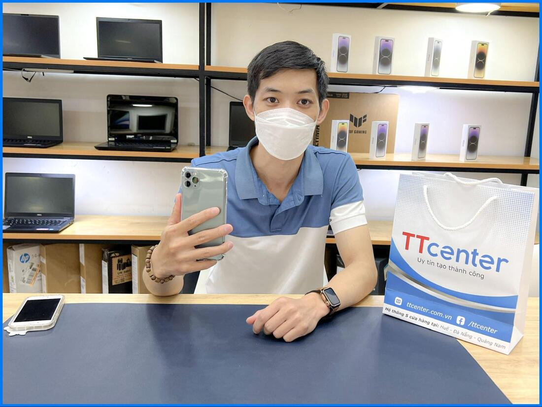 Mua iPhone 11 Pro giá rẻ với ưu đãi khủng tại T&T Center