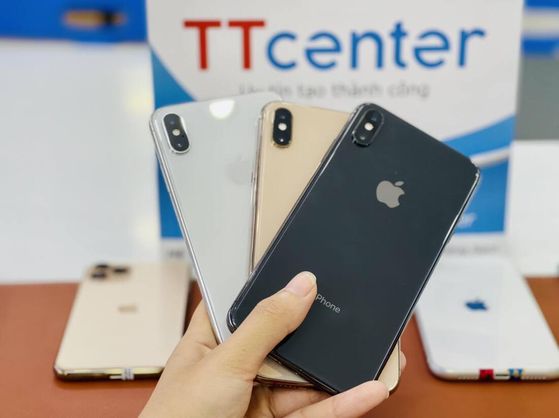Các phiên bản iPhone Xs Max 64GB đang được bán tại T&T Center
