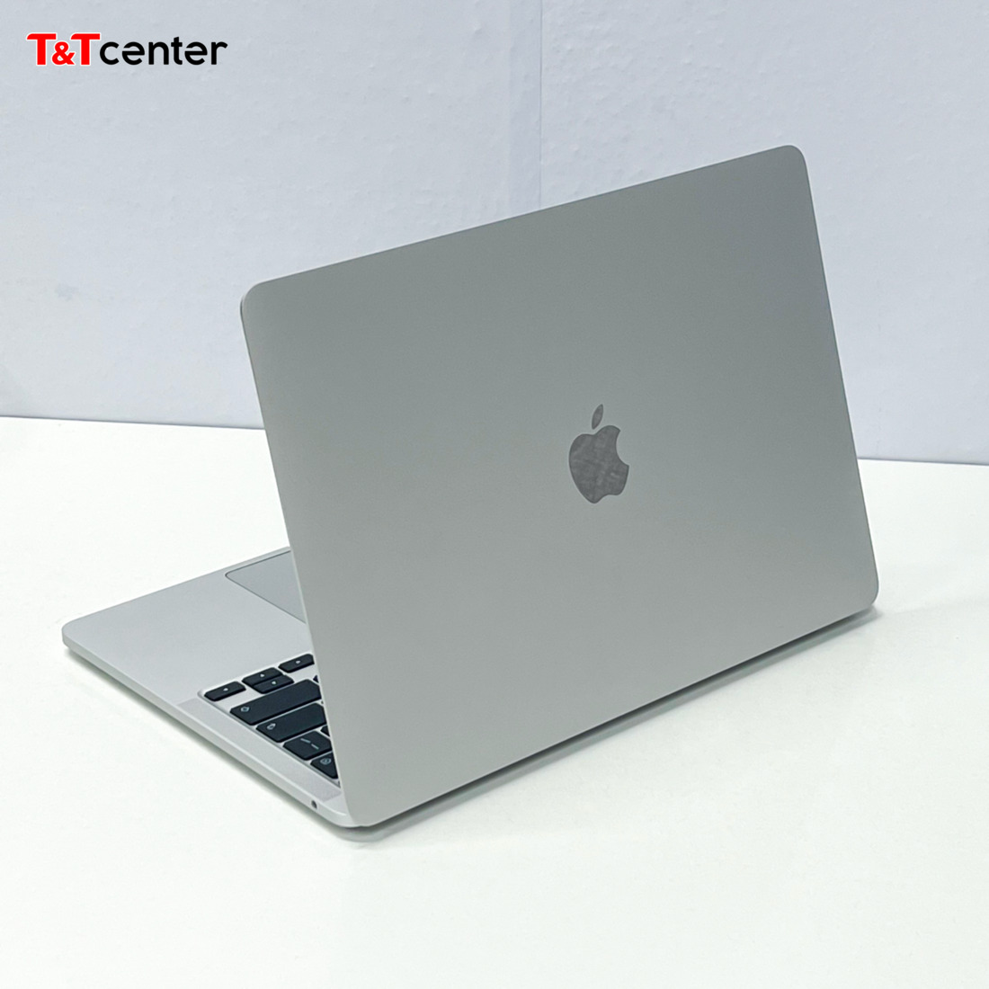 Pin cực khủng, cổng kết nối Thunderbolt