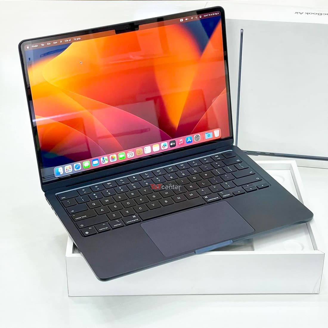 Dung lượng pin lớn, hệ thống tản nhiệt thông minh