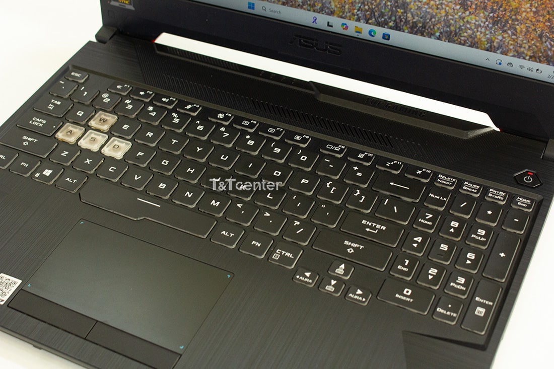 Bàn phím Backlight Multicolor cho cảm giác gõ mượt mà