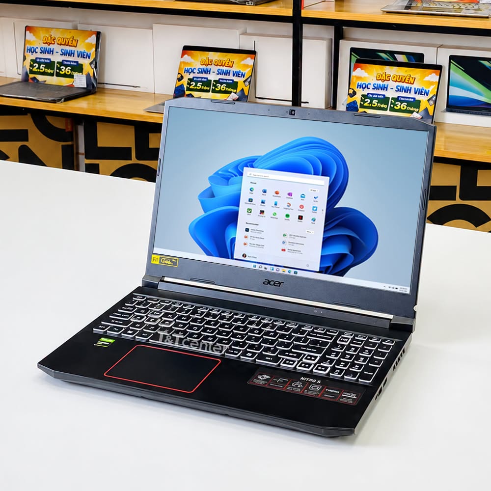 Acer Nitro 5  trang bị bàn phím hệ thống dải đèn led RGB 4 vùng