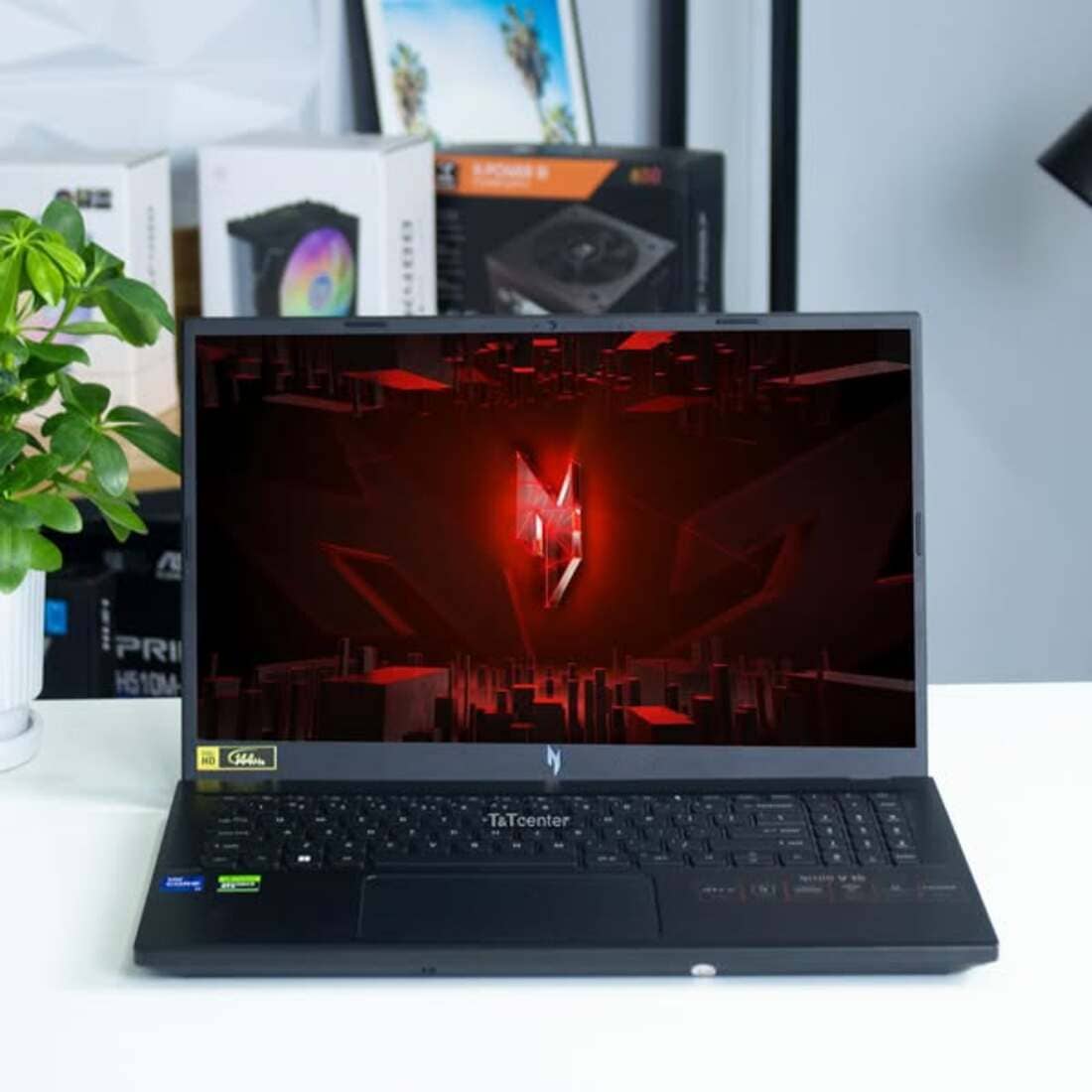 Màn hình 15.6 inch FHD – Tận hưởng hình ảnh sống động, tần số quét cao