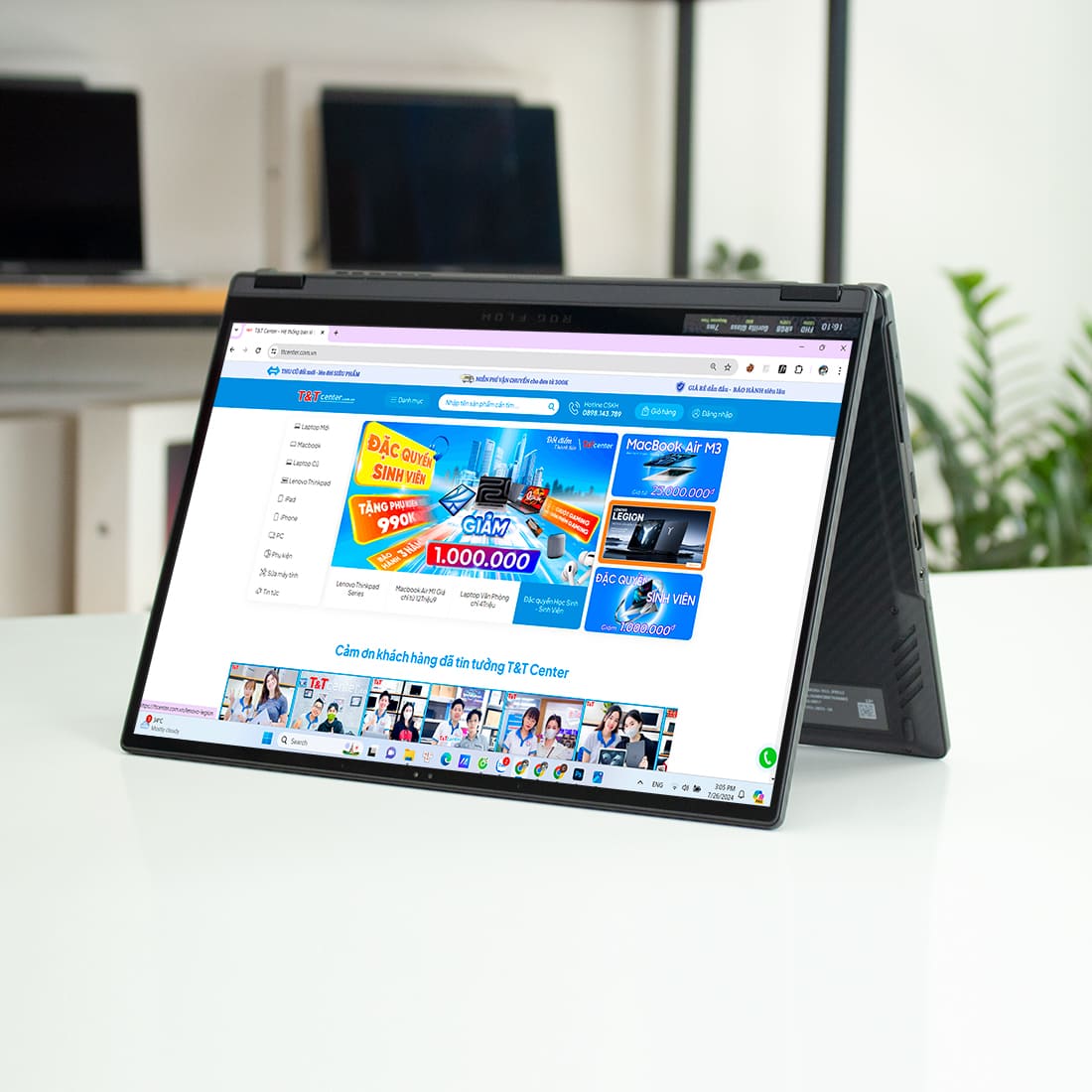 Màn hình xoay gập 360 độ cảm ứng cực sắc nét 