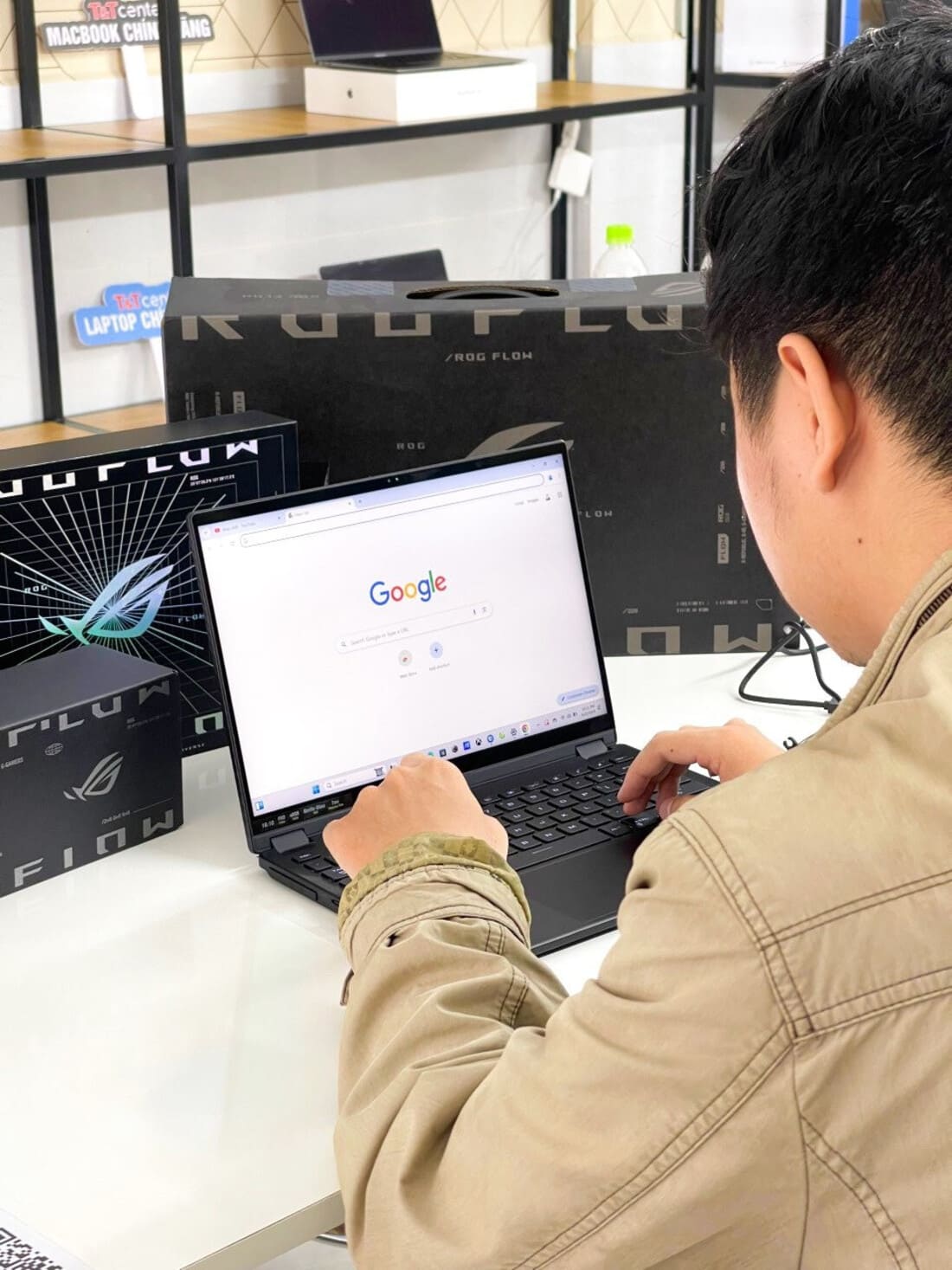 Mua Laptop Asus ROG Flow X13 GV302XA-X13.R9512 giá tốt tại T&T Center