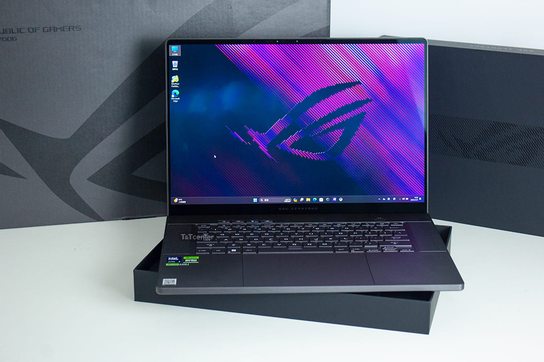 Màn hình OLED Nebula, hiển thị cực nét  