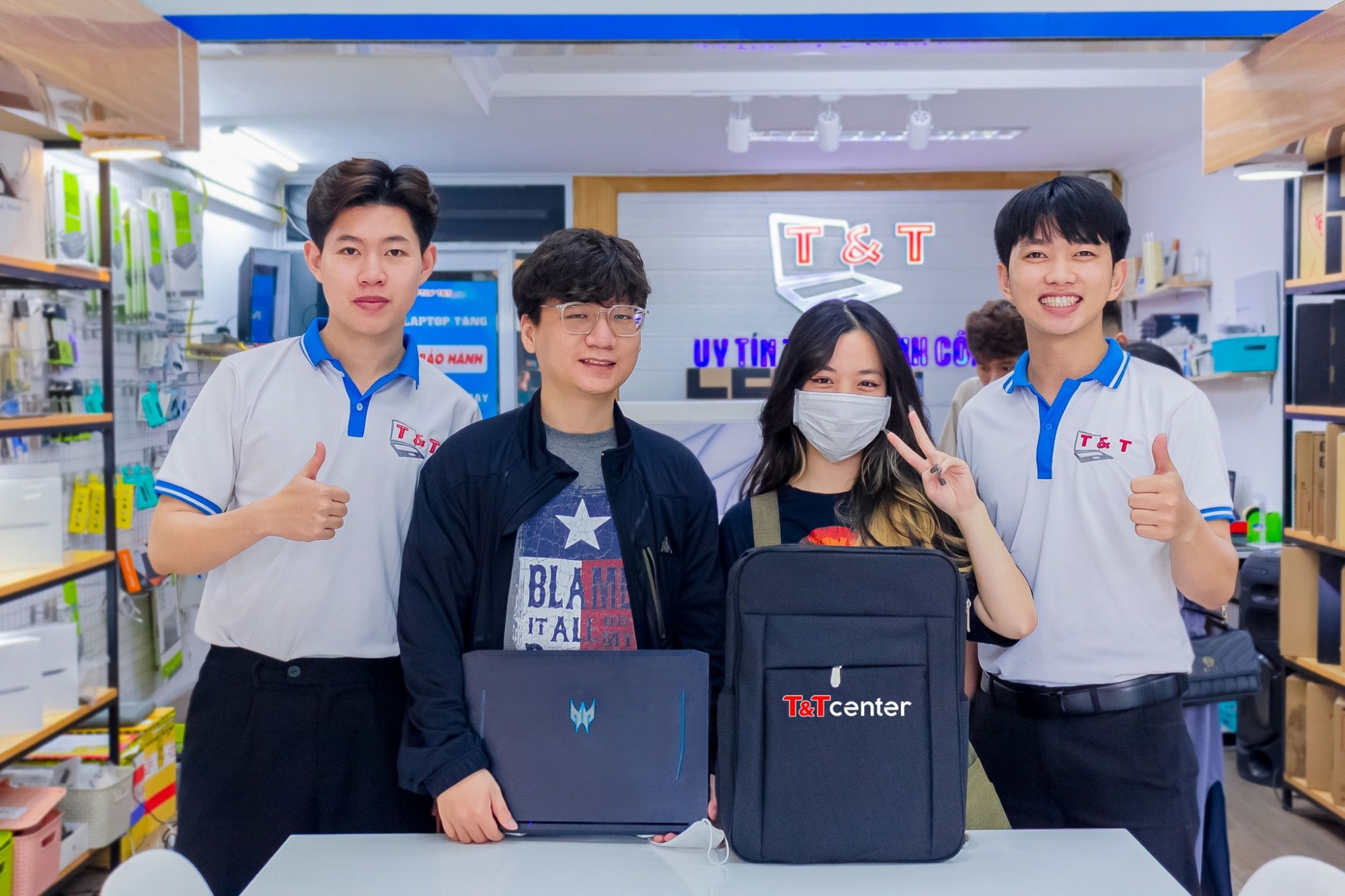 Mua Laptop cho sinh viên ngành Công nghệ thông tin ở đâu uy tín