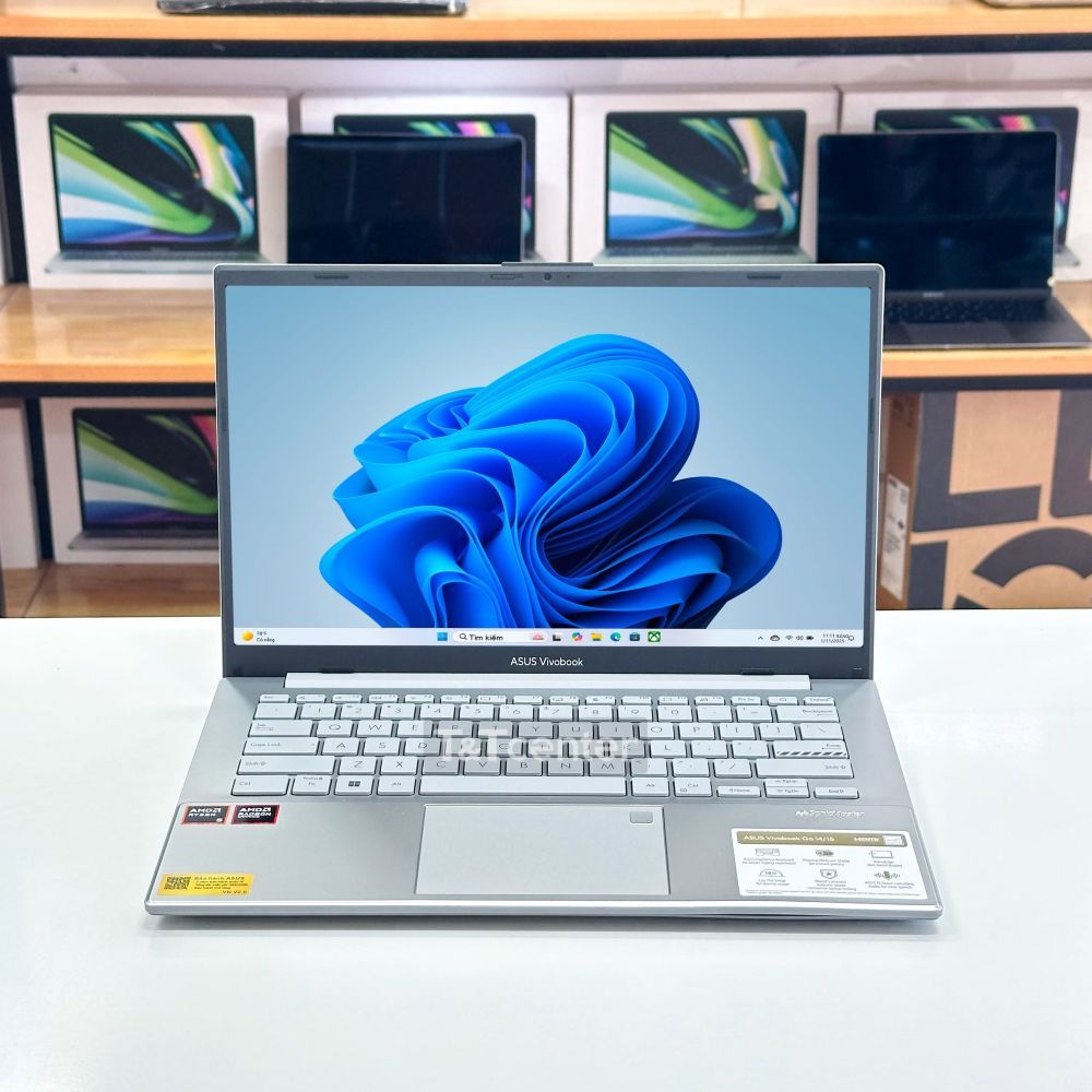 1.3 Màn Hình 14 Inch FHD Sắc Nét, Bảo Vệ Mắt