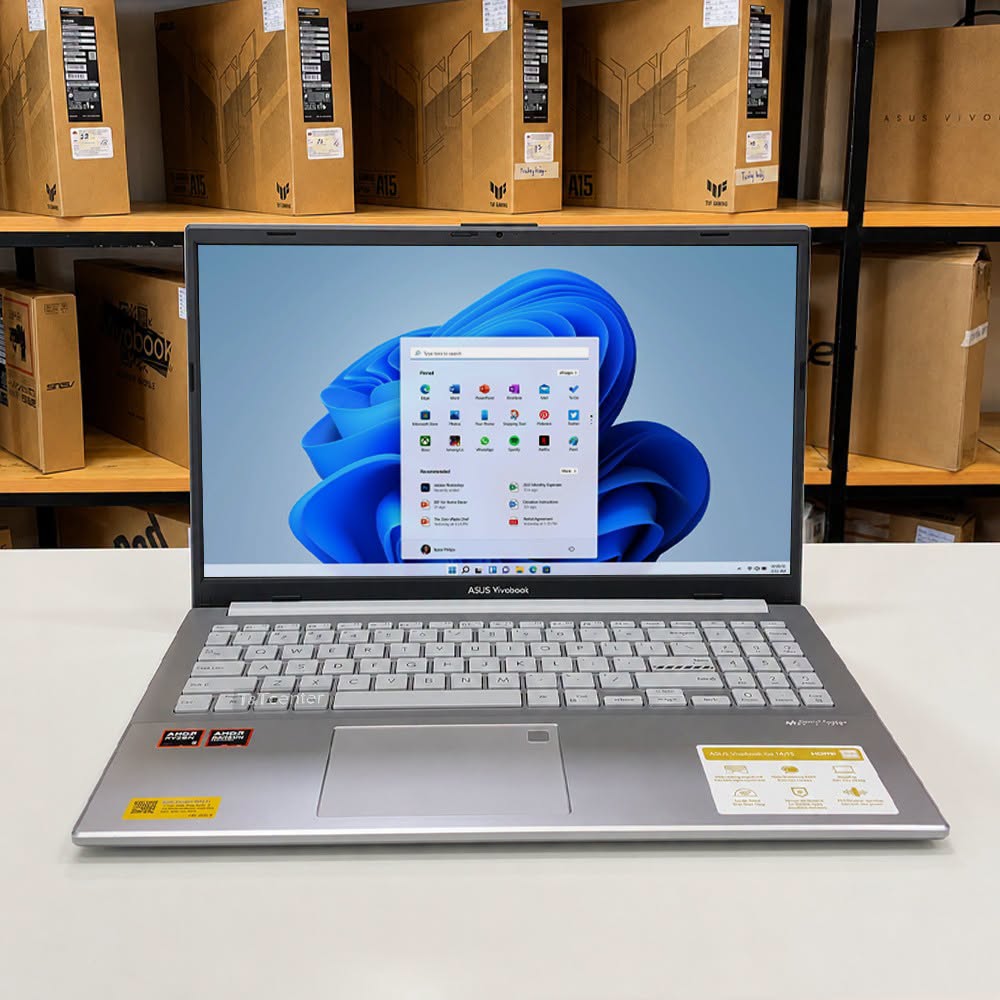 1.3 Màn hình 15.6 inch FHD sắc nét, chống chói bảo vệ mắt