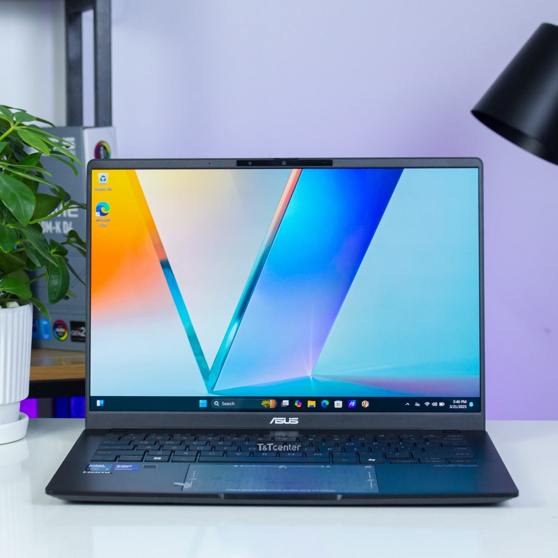 Màn hình OLED WUXGA 14 inch - Hình ảnh sắc nét, màu sắc chân thực