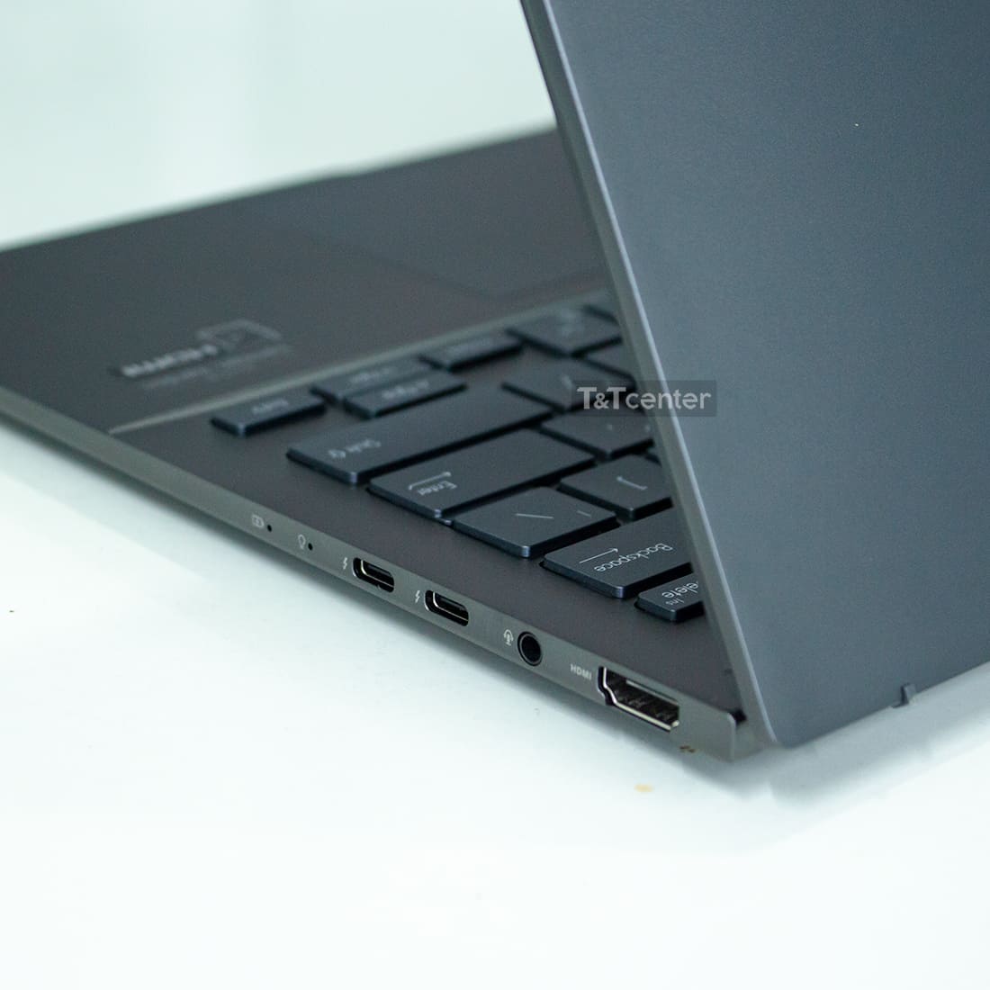 Hệ thống cổng kết nối đầy đủ