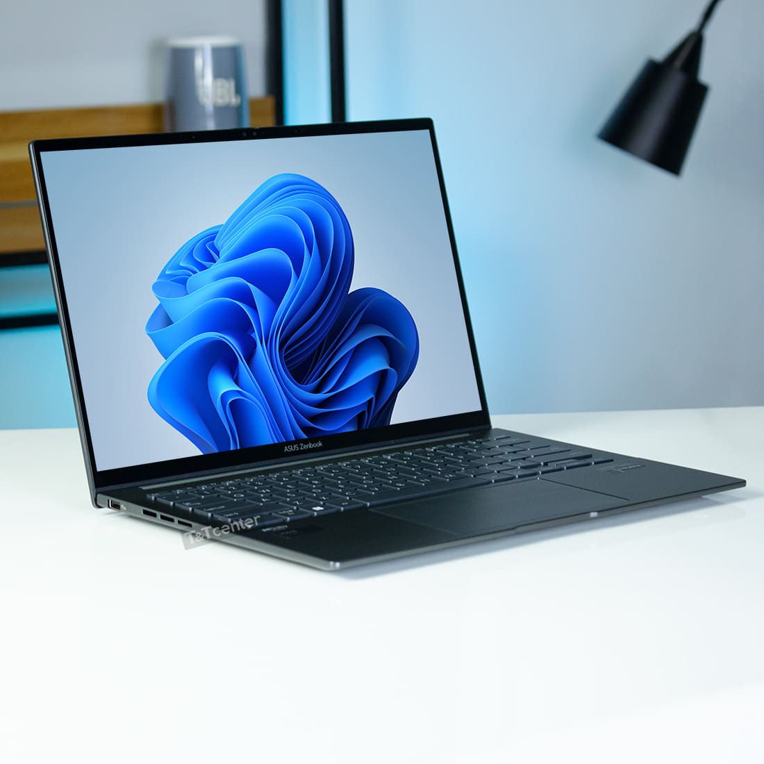 Hệ thống cổng kết nối đầy đủ