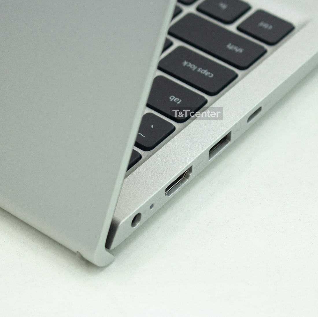 Cổng kết nối đa dạng