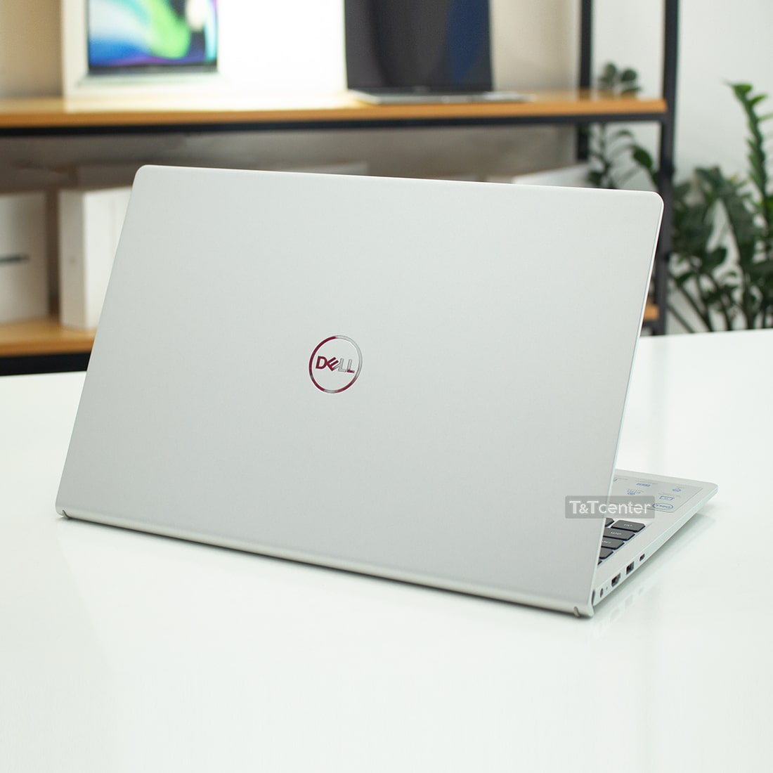 Thiết kế gọn nhẹ, tinh tế