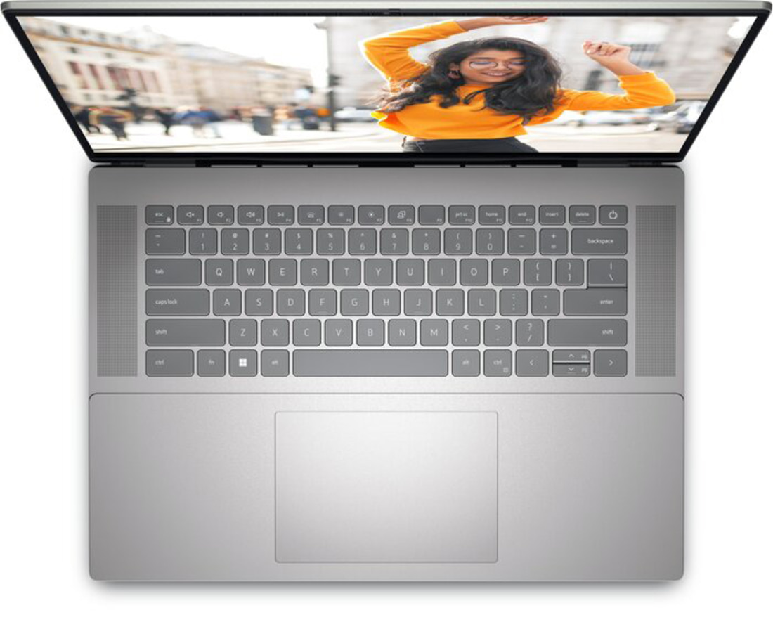 Bàn phím nhanh nhạy, TouchPad cảm ứng đa điểm