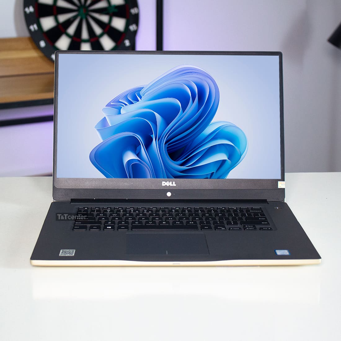 Màn hình 15.6 inch hiển thị đẹp mắt