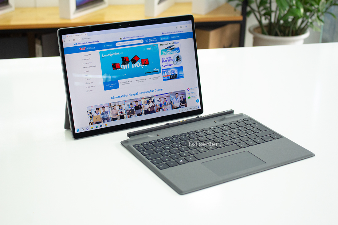 Bàn phím tháo rời và Touchpad