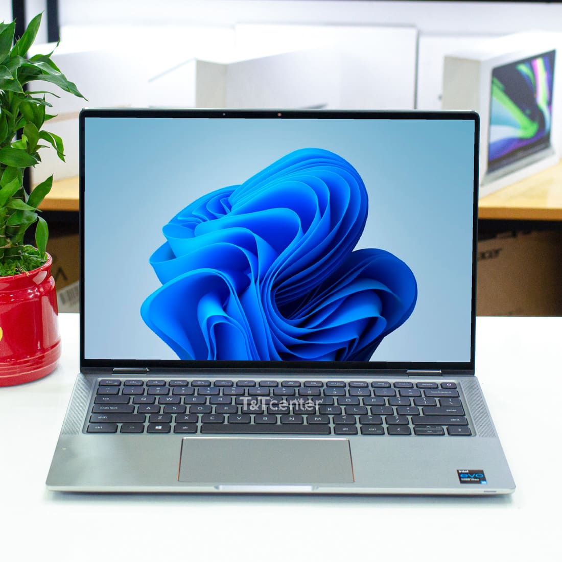 Màn hình 14 inch 2K cảm ứng siêu sắc nét