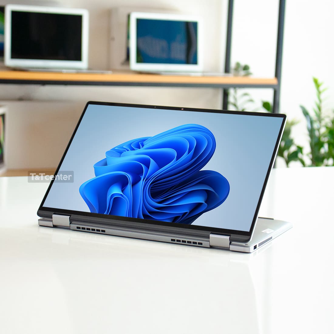 Màn hình 14 inch cảm ứng hiển thị sắc nét