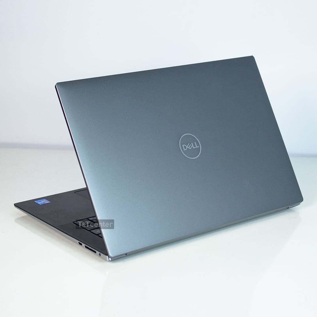 Thiết kế mỏng nhẹ, thanh lịch