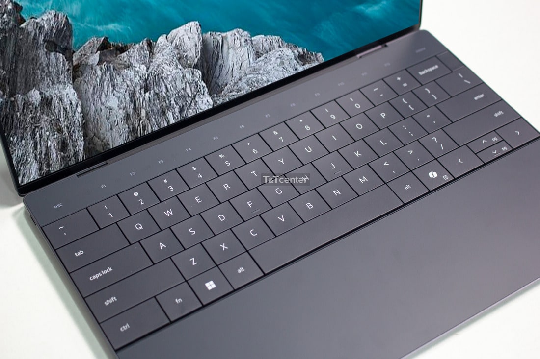 Bàn phím nảy tốt, TouchPad mượt mà