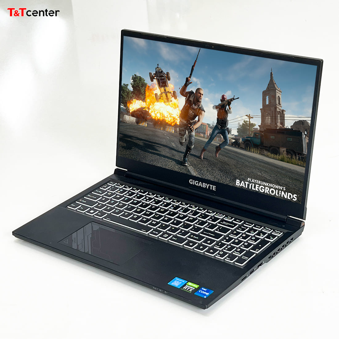 Cấu hình khỏe, hiệu năng ổn định