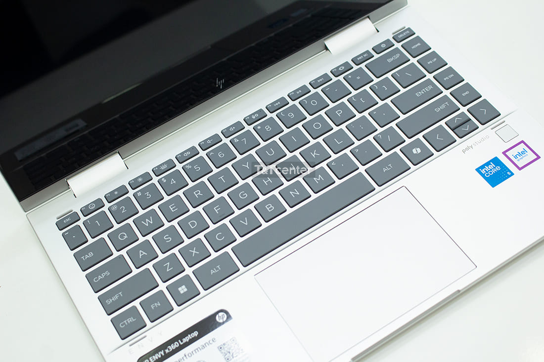 Bàn phím gõ tốt, TouchPad mượt mà