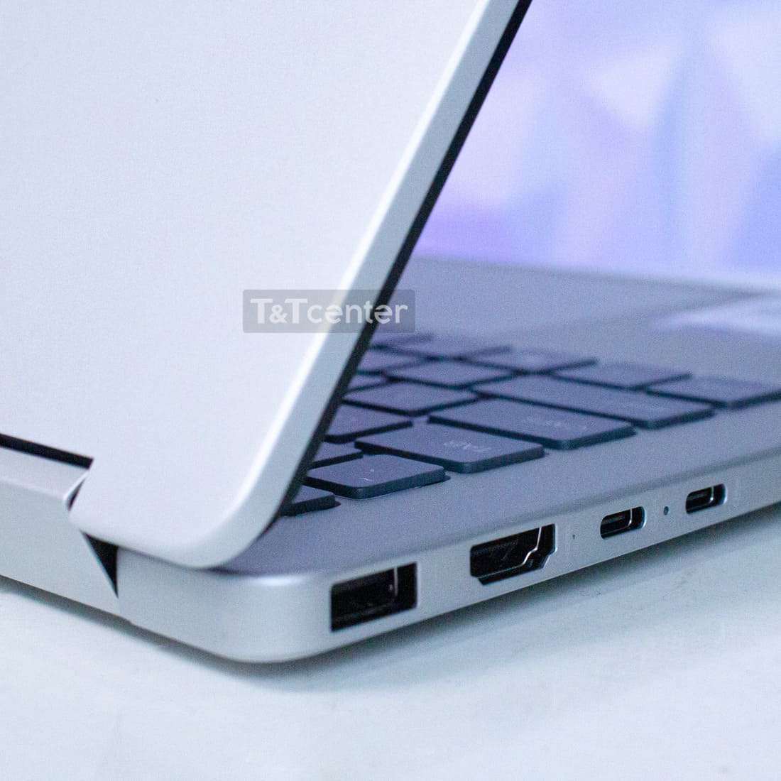 Kết nối đầy đủ, thời lượng pin tốt