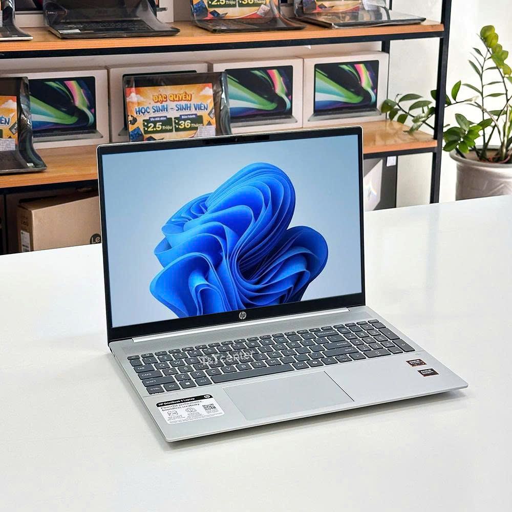 Sức mạnh từ bộ nhớ 16GB RAM & 512GB SSD NVMe