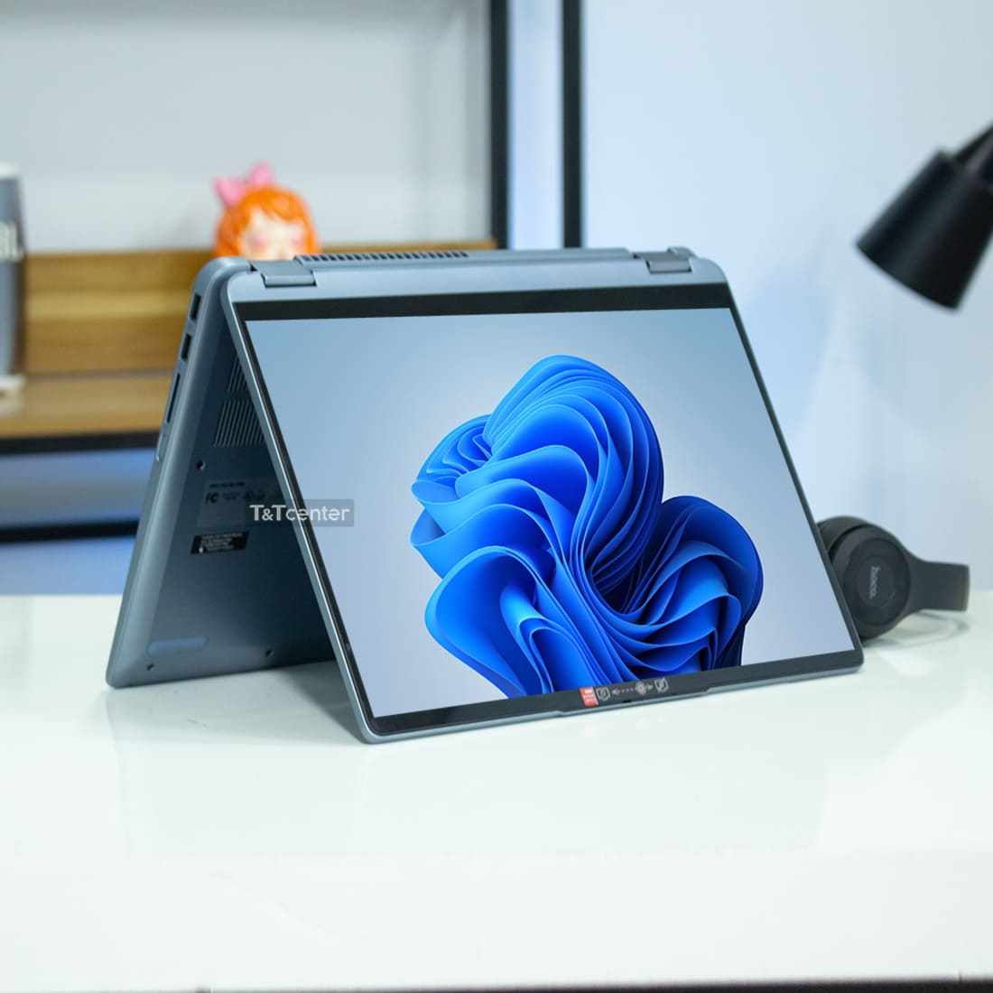 Thiết kế xoay gập 360 độ cực linh hoạt