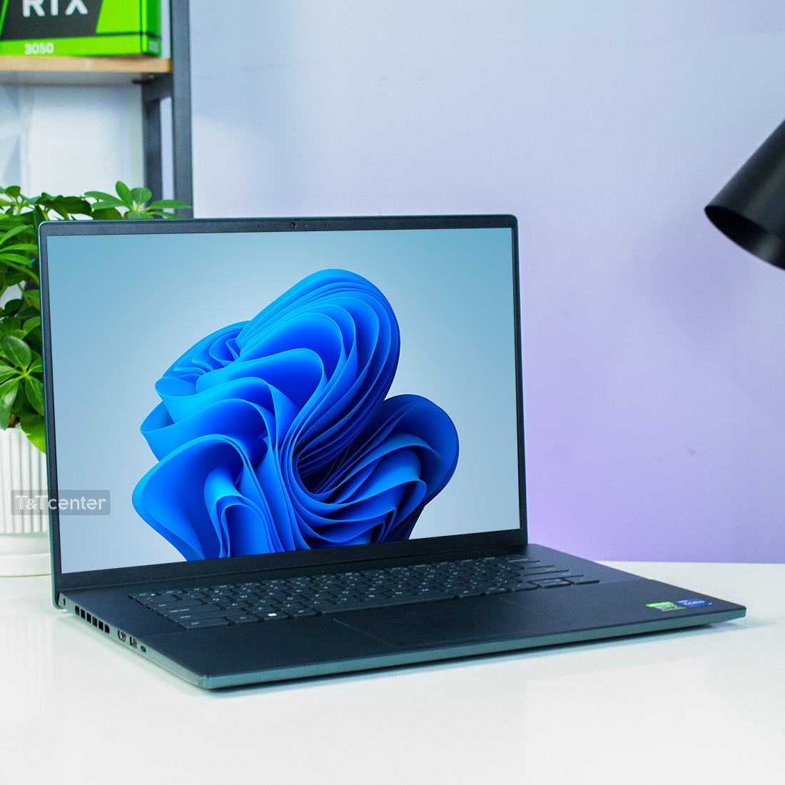 Trang bị cấu hình mạnh mẽ