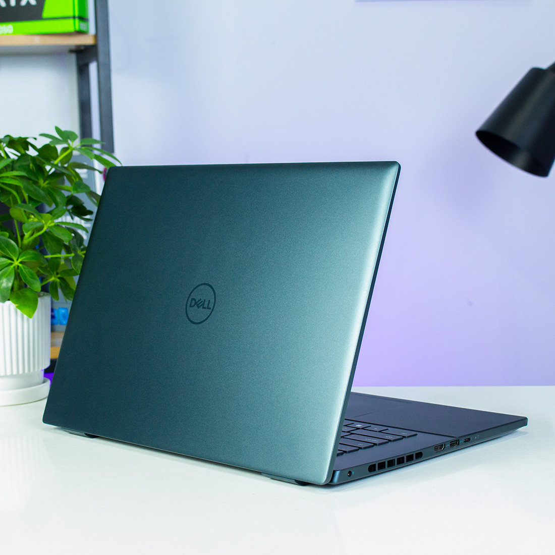 Thiết kế bền bỉ, sang trọng 