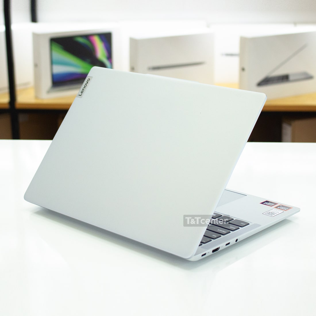 Thiết kế cao cấp, sang trọng