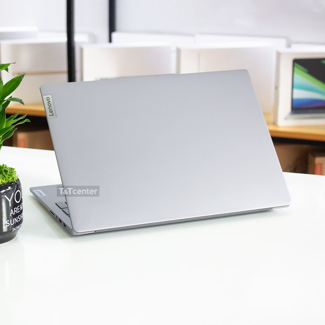 Thiết kế sang trọng, bền bỉ