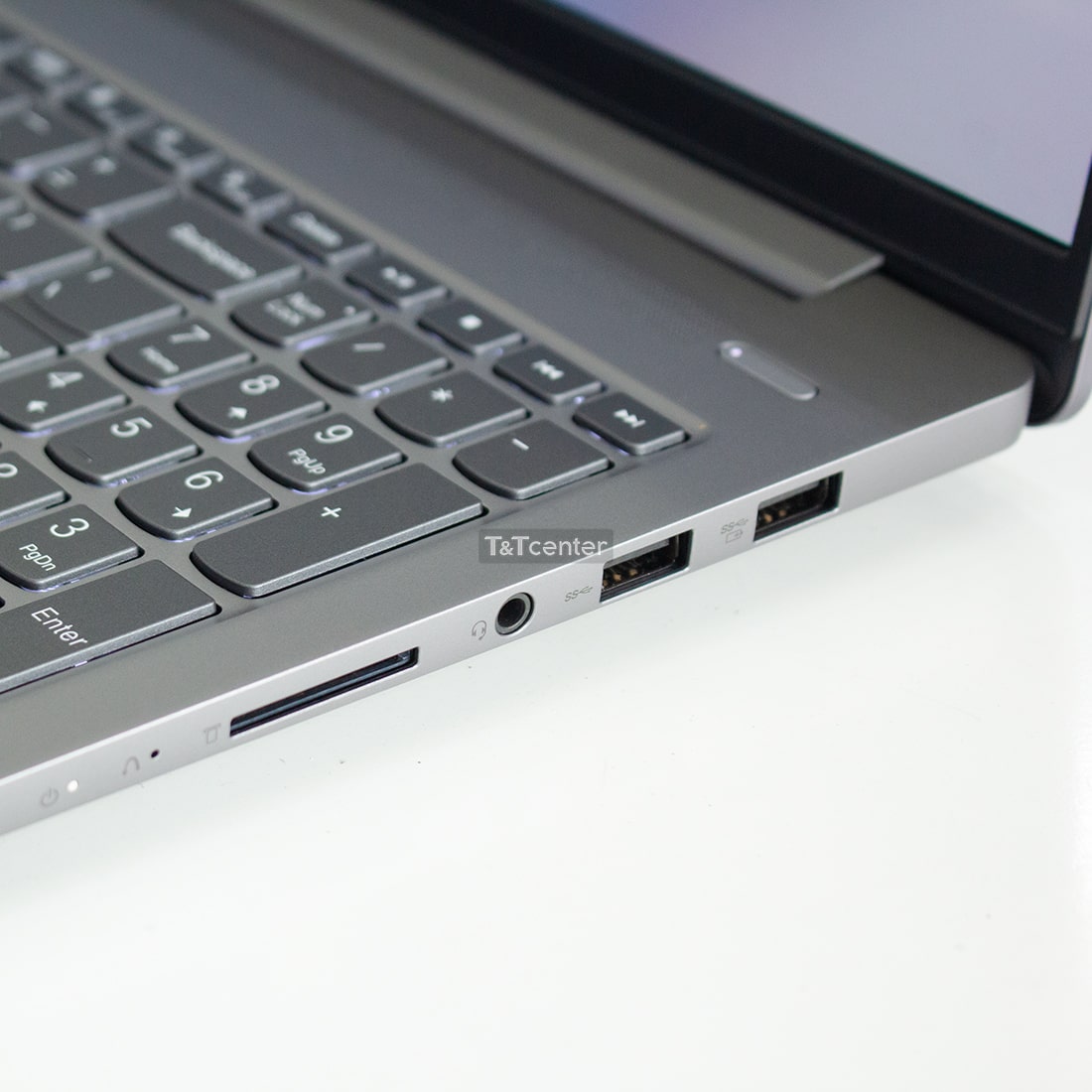 Cổng kết nối đa dạng