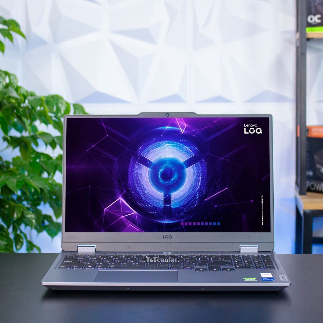 Thiết kế gaming mạnh mẽ, hiện đại