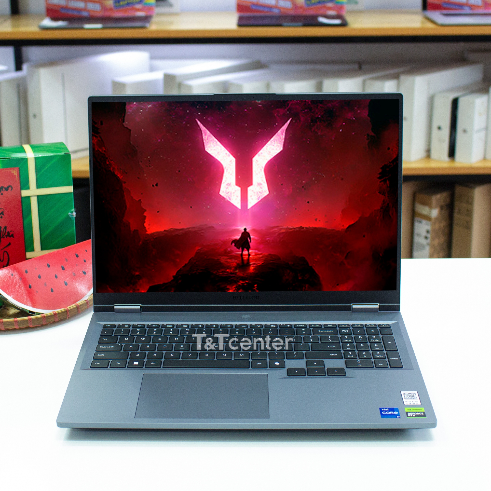 Màn Hình 16 Inch 2.5K 180Hz: Tận Hưởng Tốc Độ Tối Đa