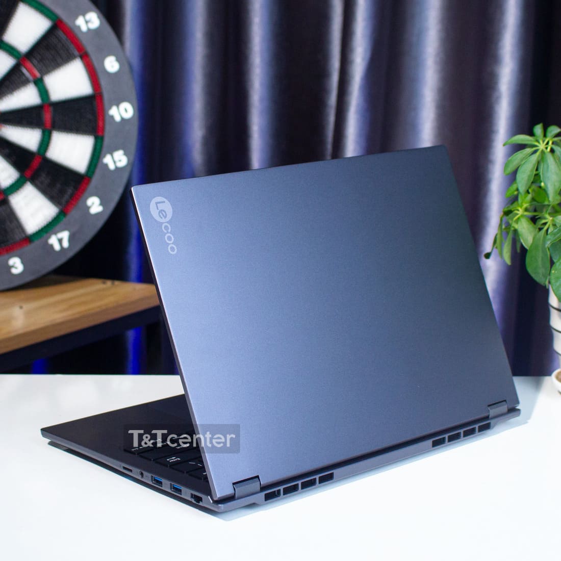 Thiết kế sang trọng và mỏng nhẹ