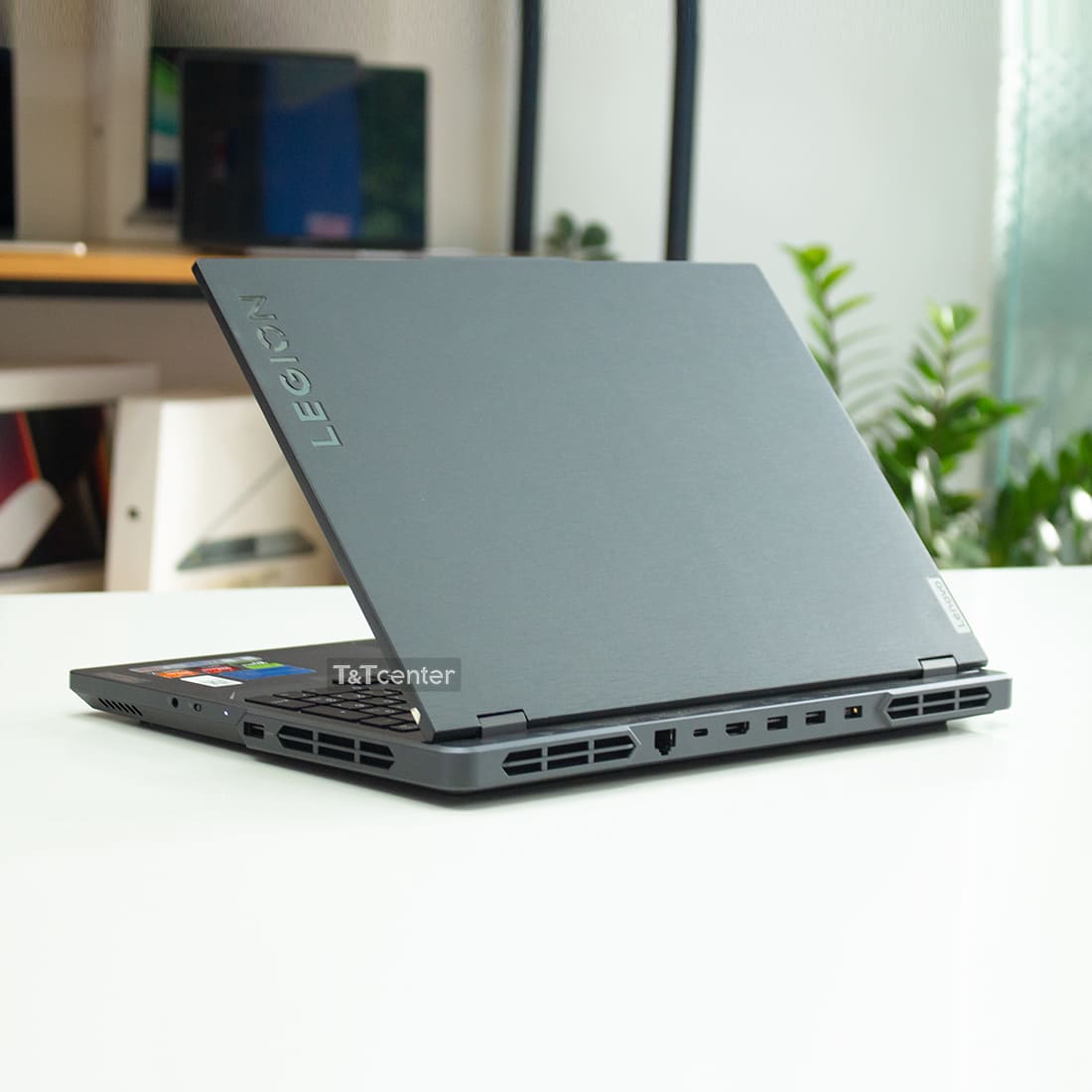 Thiết kế mạnh mẽ chuẩn gaming