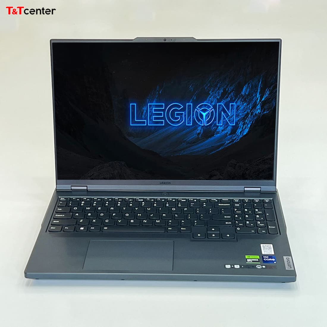 Màn hình sống động, mượt mà