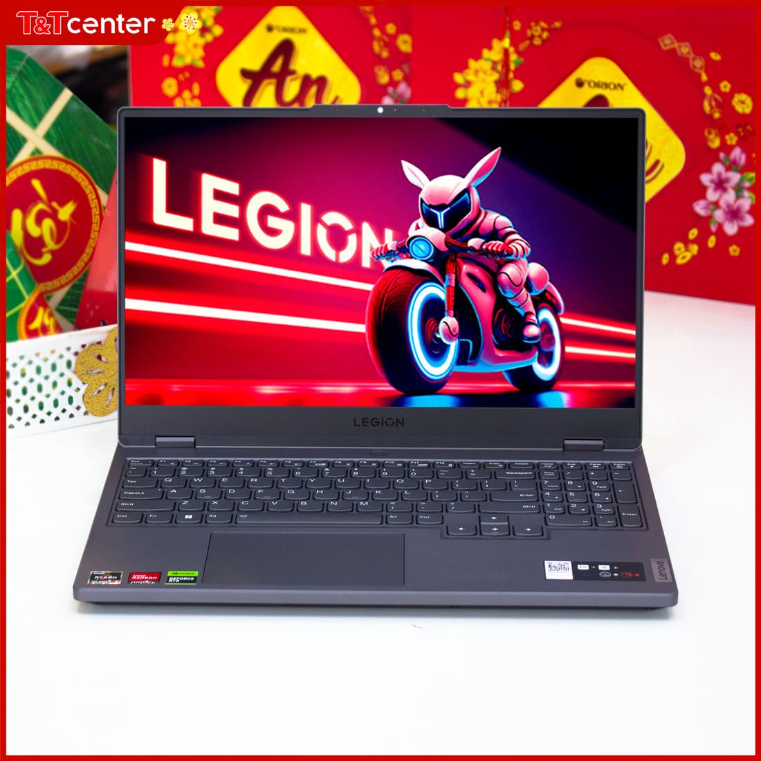 Màn hình cao cấp, hiển thị cực đẹp