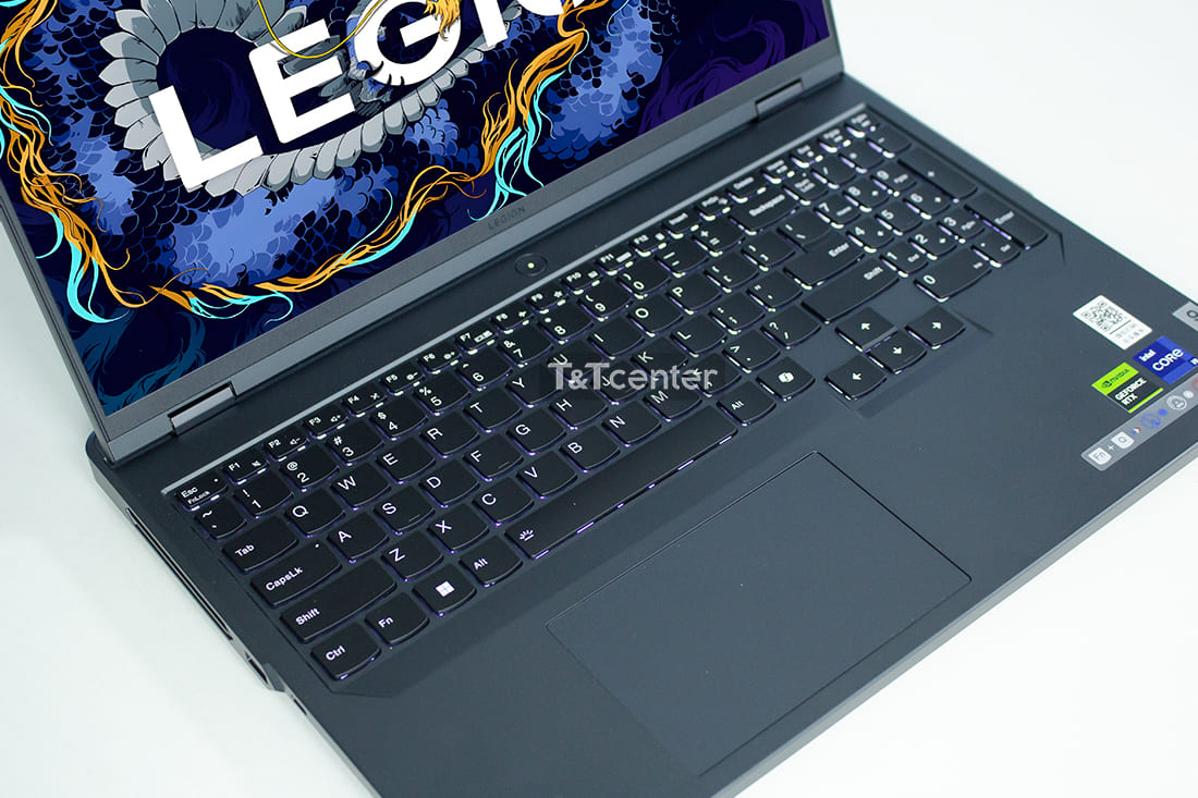 Bàn phím gõ tốt, TouchPad mượt mà 