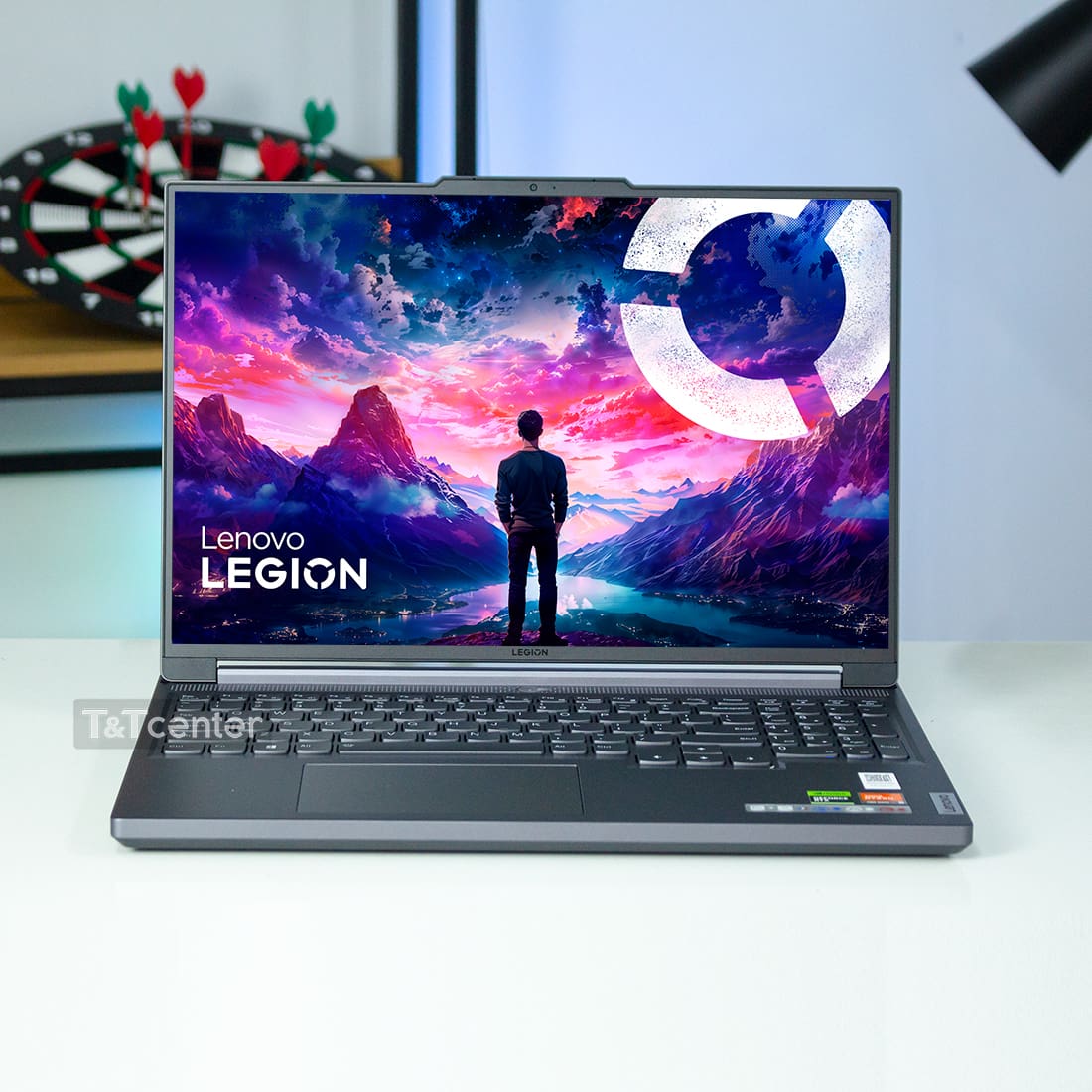 Màn hình lớn, không gian hiển thị đắm chìm